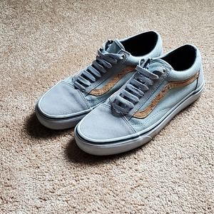 Vans cork logo size 7M/8.5W